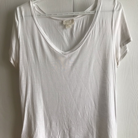 Black (3 items, same size, same color, same brand) by ARDENE. White by H&M - Picture 3 of 4